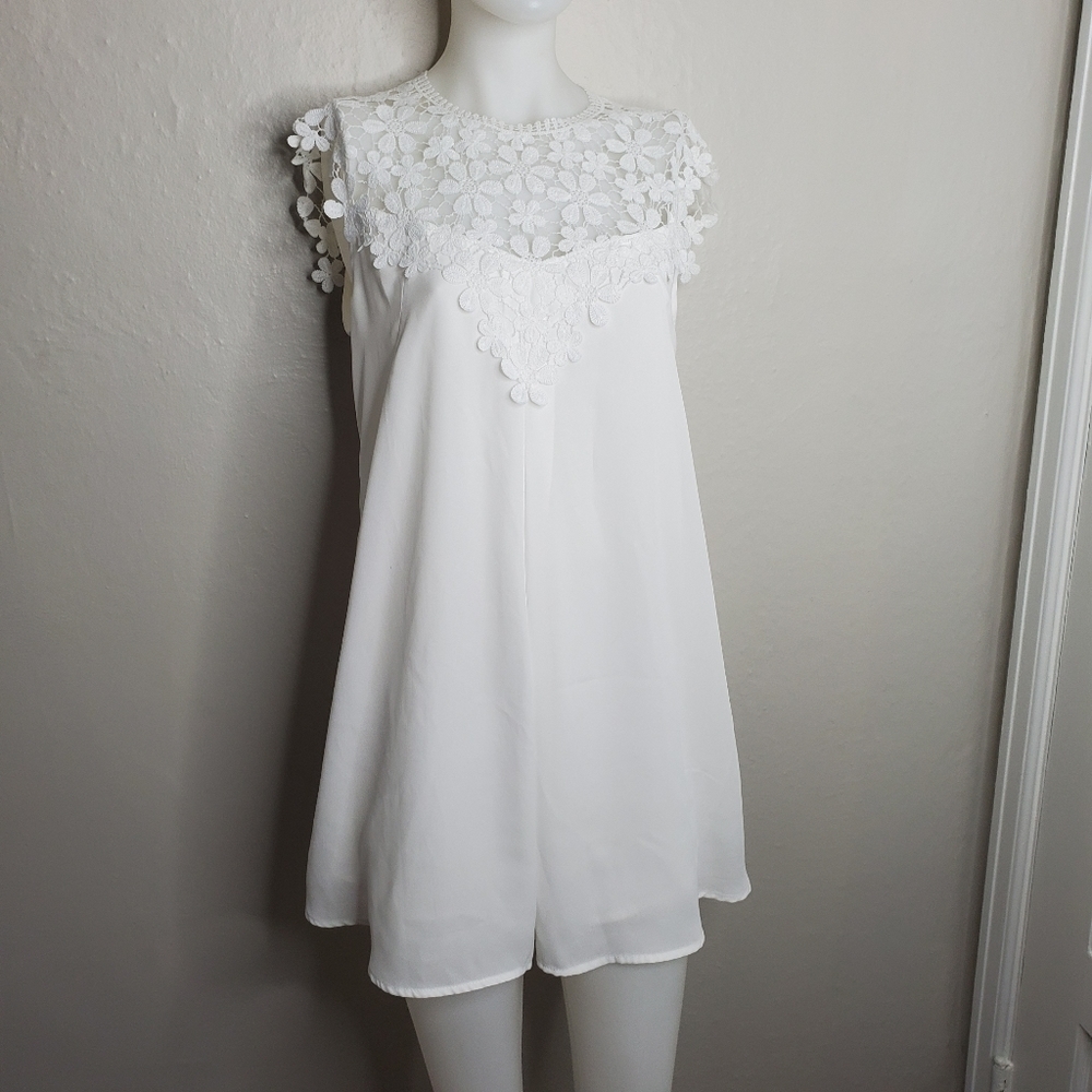 White Lace Top Floral Pattern Dress Medium